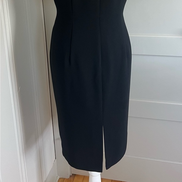 Talbots Dress Black Crepe Short Sleeved Dress Embroidered V-Neckline Sleeves 12P - Picture 9 of 14